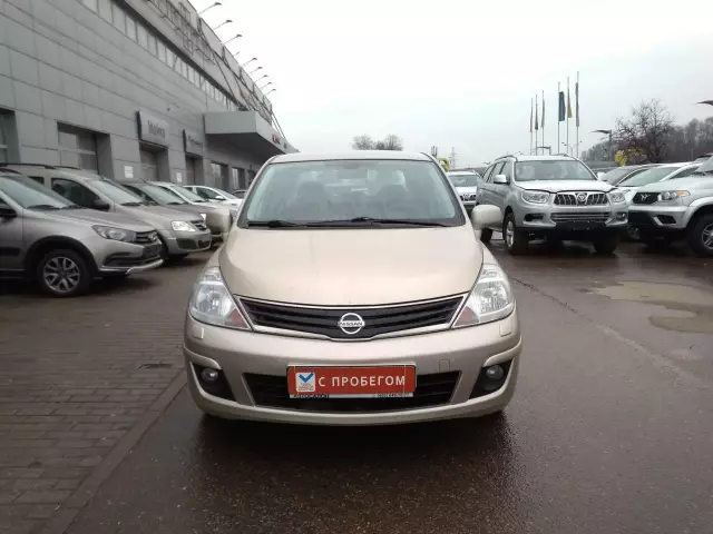 Nissan Tiida 2011
