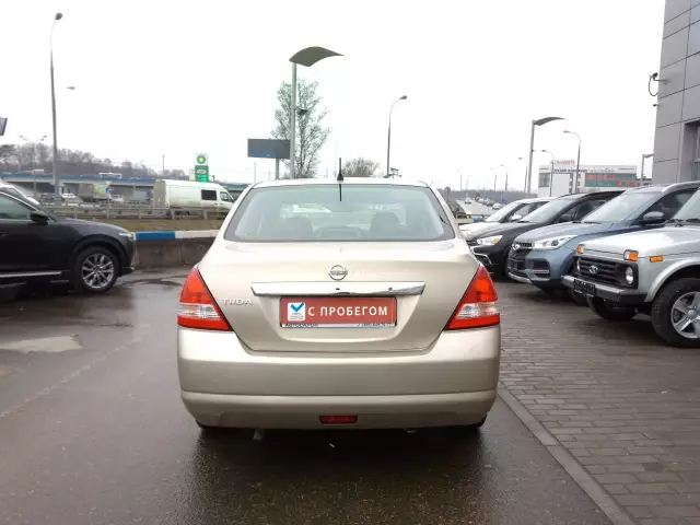 Nissan Tiida 2011