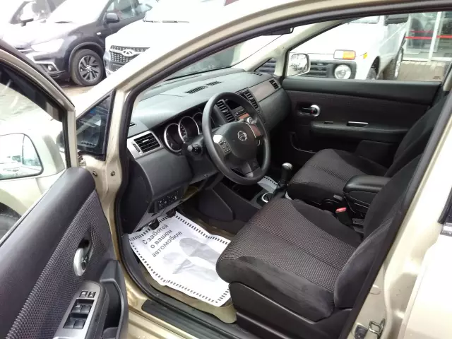 Nissan Tiida 2011