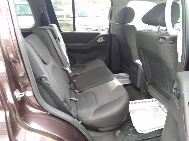 Nissan Pathfinder 2012