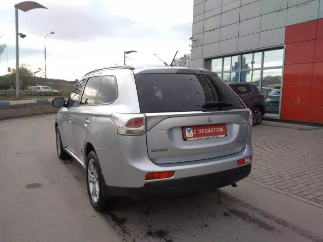 Mitsubishi Outlander 2013
