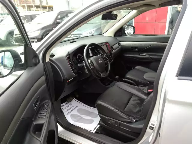 Mitsubishi Outlander 2013