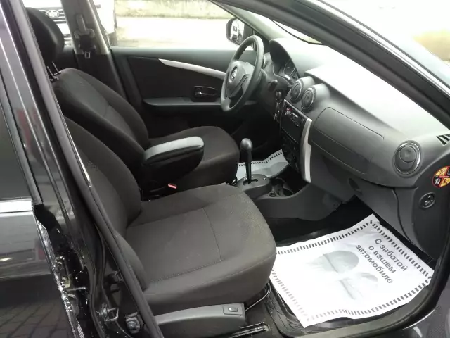 Nissan Almera 2013