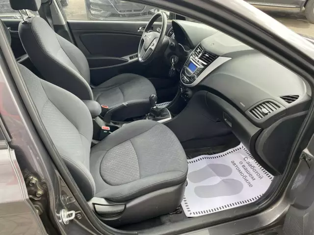 Hyundai Solaris 2013