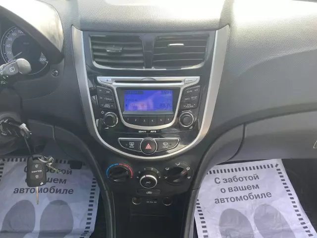 Hyundai Solaris 2012
