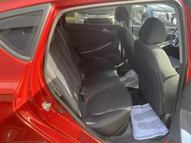 Hyundai Solaris 2012