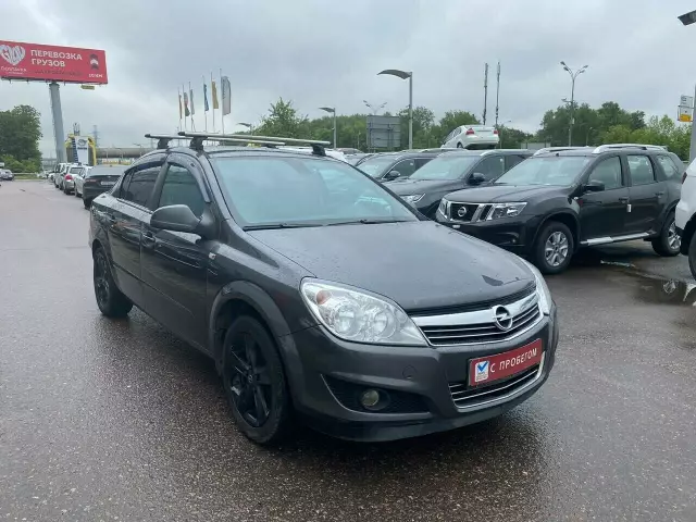 Opel Astra 2012