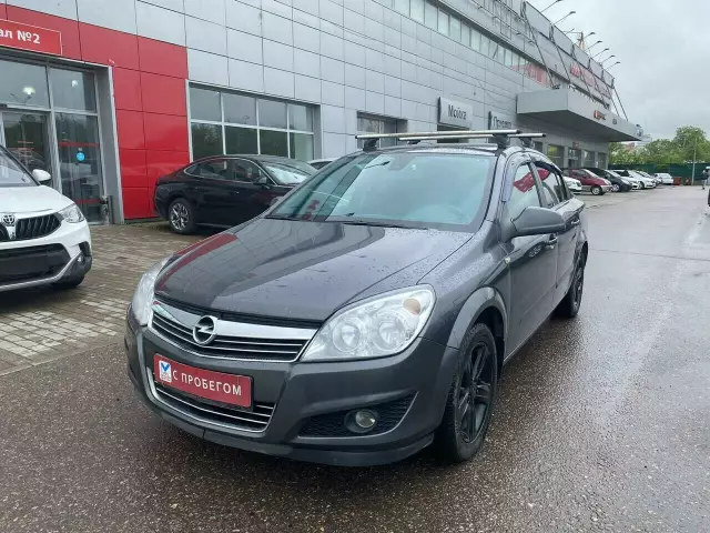 Opel Astra 2012