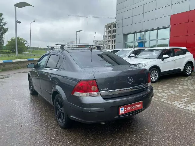 Opel Astra 2012