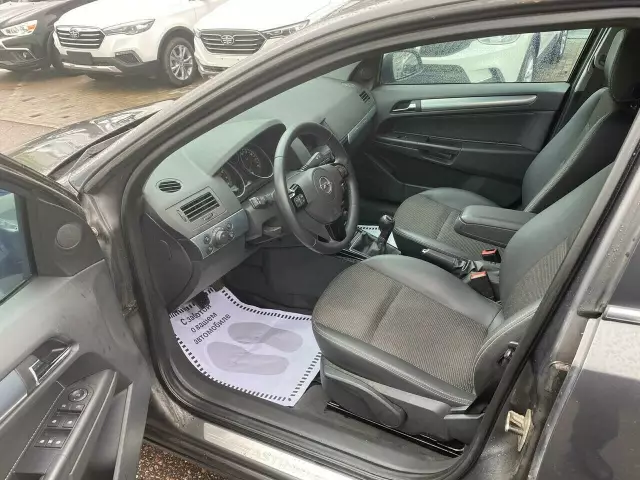 Opel Astra 2012