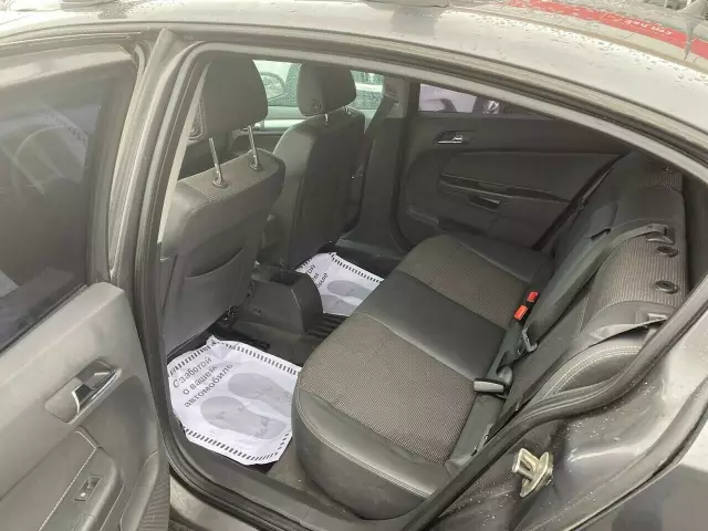 Opel Astra 2012