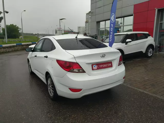 Hyundai Solaris 2013