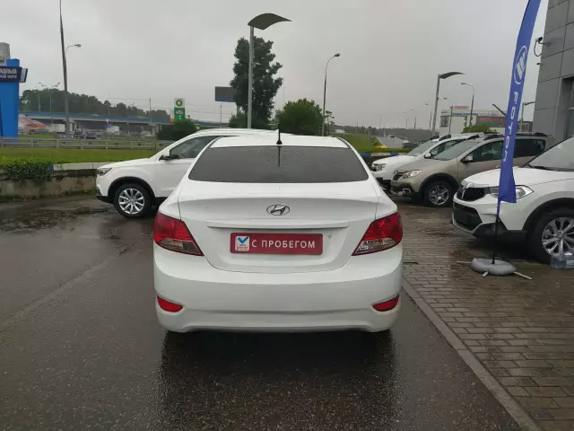 Hyundai Solaris 2013