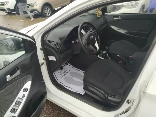 Hyundai Solaris 2013