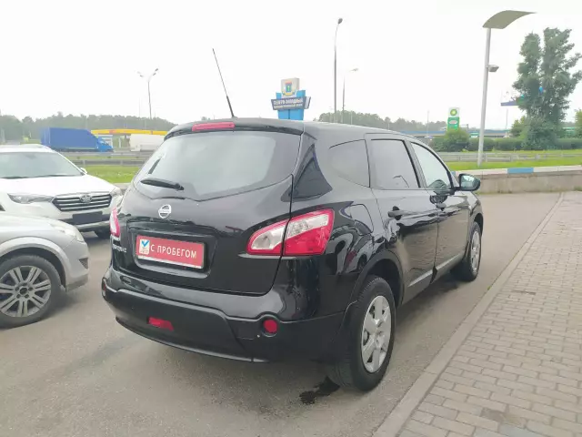 Nissan Qashqai+2 2012