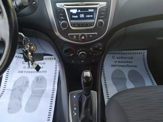Hyundai Solaris 2015