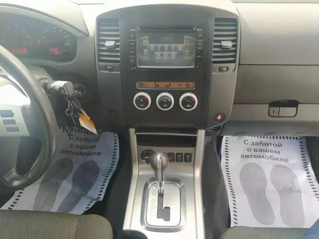 Nissan Pathfinder 2011