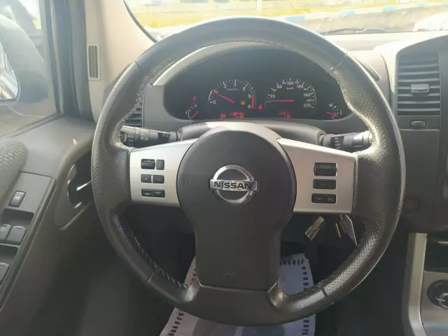 Nissan Pathfinder 2011