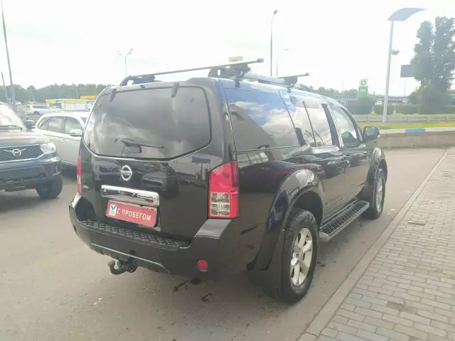Nissan Pathfinder 2011