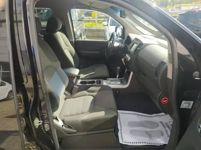 Nissan Pathfinder 2011