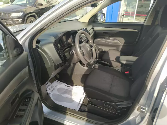 Mitsubishi Outlander 2012
