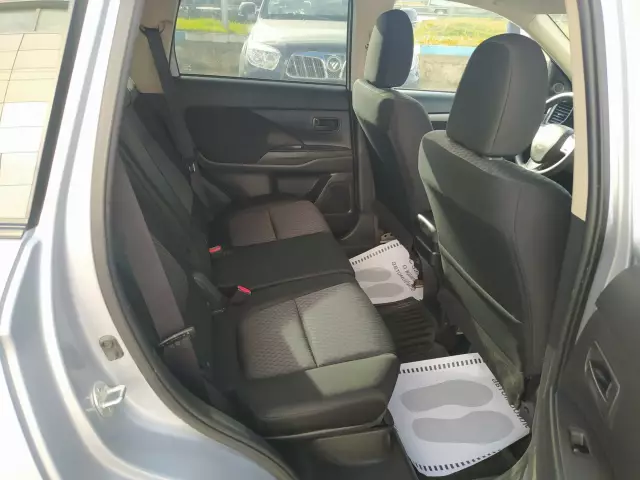 Mitsubishi Outlander 2012