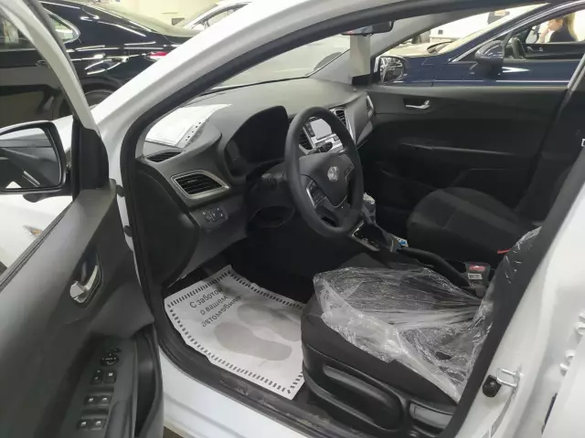 Hyundai Solaris 2021