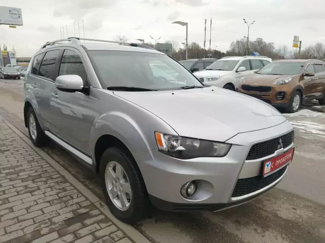 Mitsubishi Outlander 2010