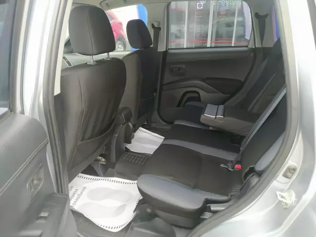 Mitsubishi Outlander 2010