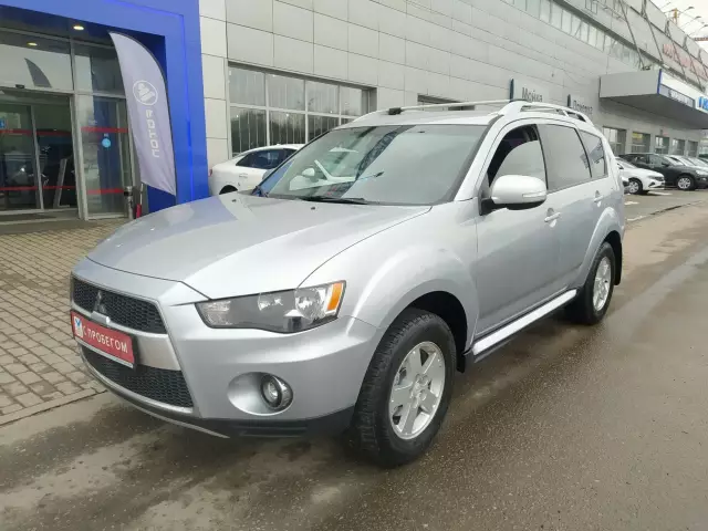 Mitsubishi Outlander 2010