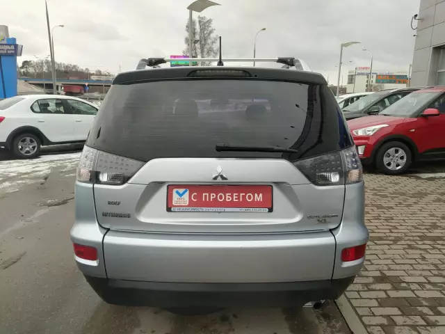 Mitsubishi Outlander 2010