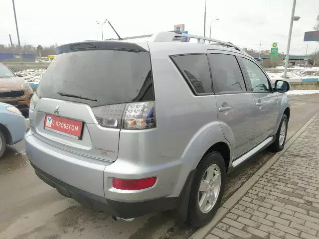 Mitsubishi Outlander 2010