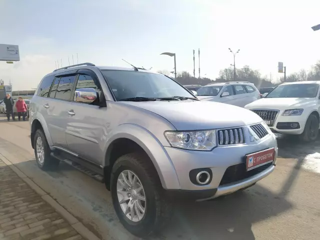 Mitsubishi Pajero Sport 2011