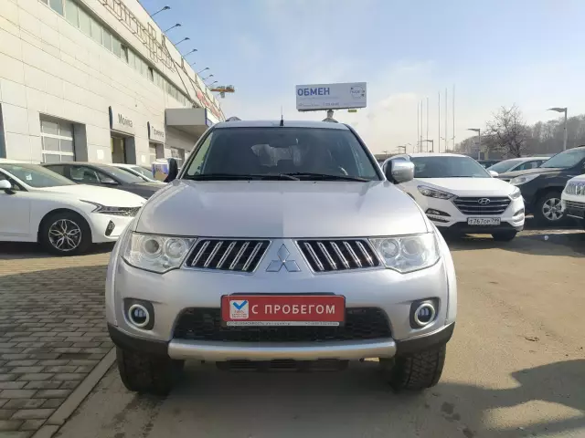 Mitsubishi Pajero Sport 2011