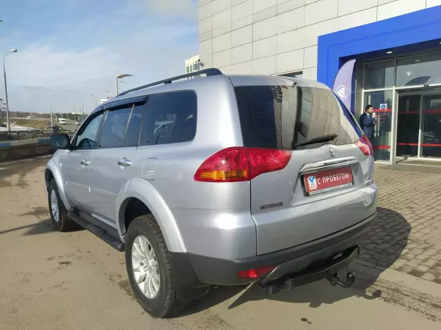 Mitsubishi Pajero Sport 2011