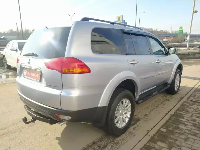 Mitsubishi Pajero Sport 2011