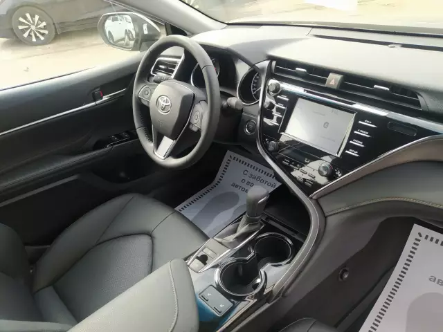 Toyota Camry 2018
