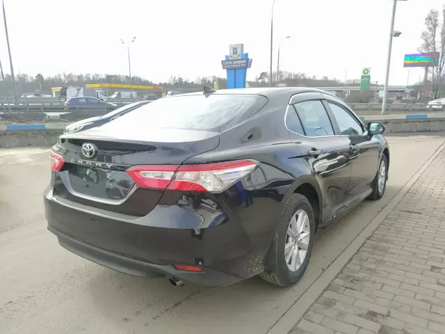 Toyota Camry 2018