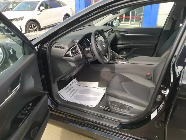 Toyota Camry 2019