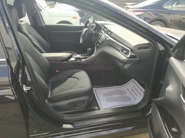 Toyota Camry 2019