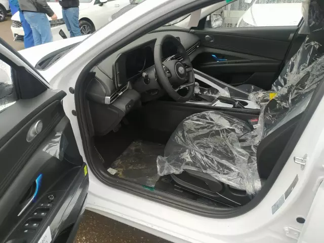 Hyundai Elantra 2021