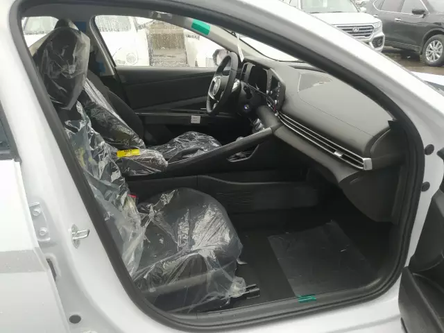 Hyundai Elantra 2021