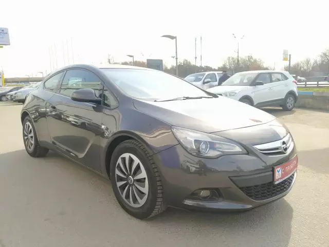 Opel Astra 2012