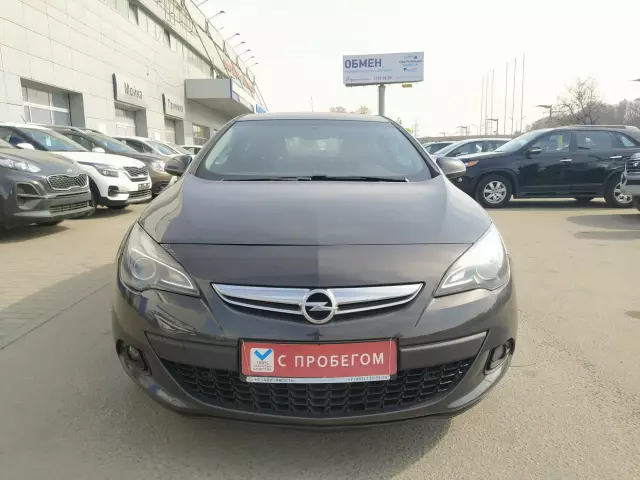 Opel Astra 2012