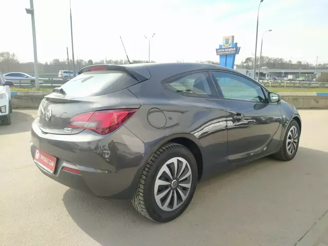 Opel Astra 2012