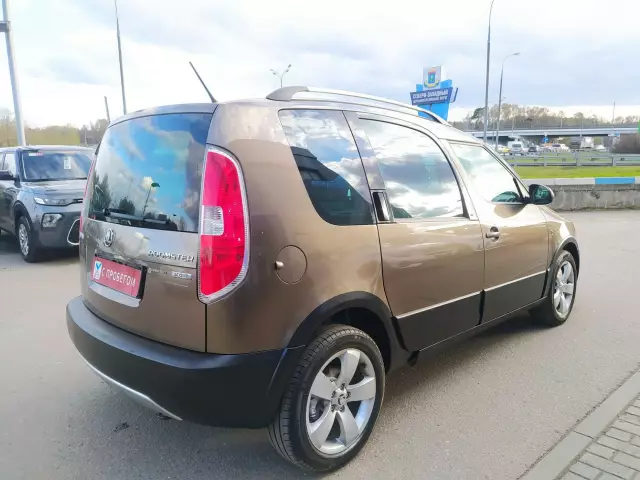 Skoda Roomster 2013