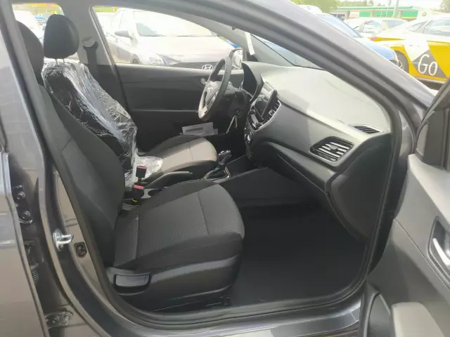 Hyundai Solaris 2021