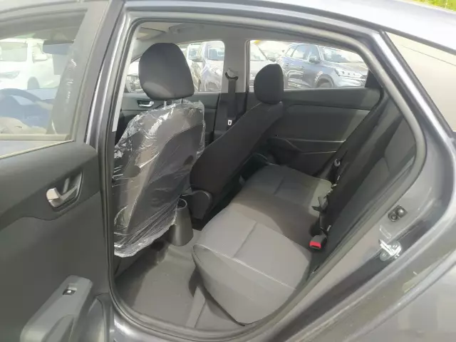 Hyundai Solaris 2021