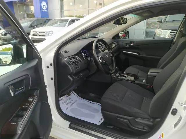 Toyota Camry 2015