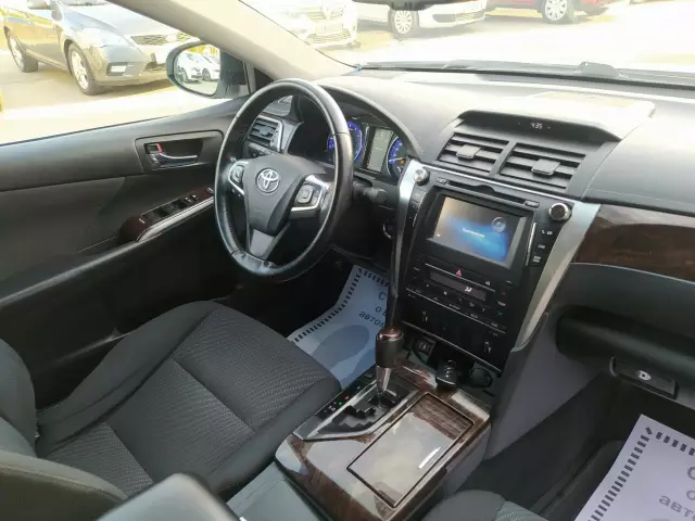 Toyota Camry 2015